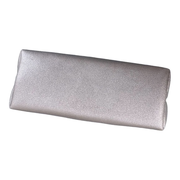 Bvlgari Emirates Business Class Amenity Kit (2024) SIlver Cosmetic Case EMPTY - Picture 4 of 9